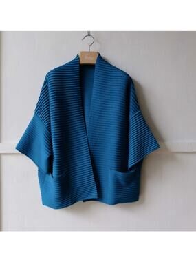 Farella Capri Like New Blue Merino WoolKimono Style Cardigan